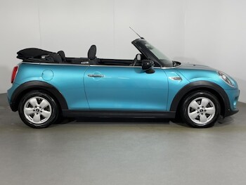 Used MINI Convertible 2021 for sale - 76980987: Photo