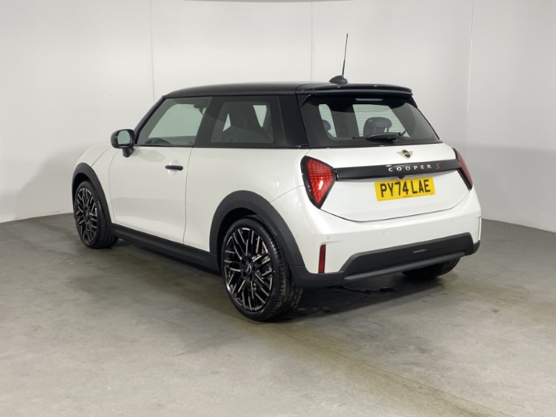 Used MINI Cooper 2025 for sale - 76981597: Photo 2