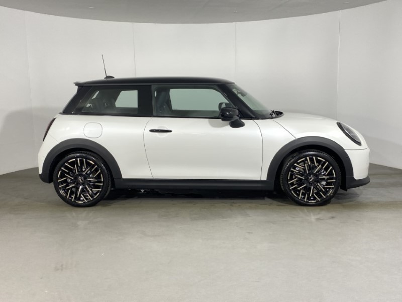 Used MINI Cooper 2025 for sale - 76981597: Photo 3