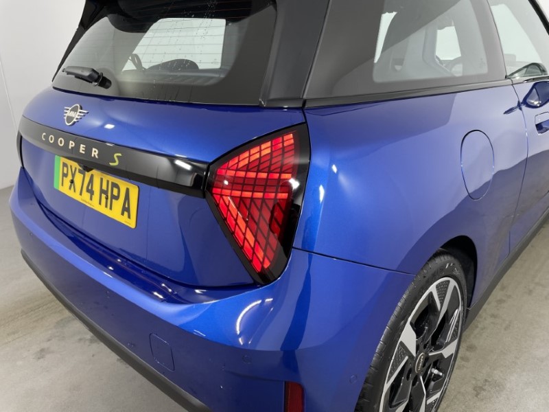 Used MINI Cooper 2024 for sale - 76981975: Photo 40