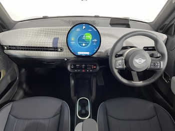 Used MINI Cooper 2024 for sale - 76981975: Photo