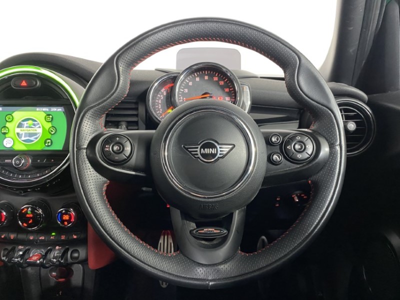 Used MINI Hatch 2019 for sale - 76982228: Photo 5