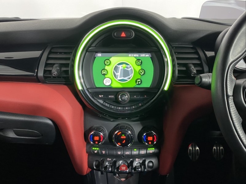 Used MINI Hatch 2019 for sale - 76982228: Photo 8