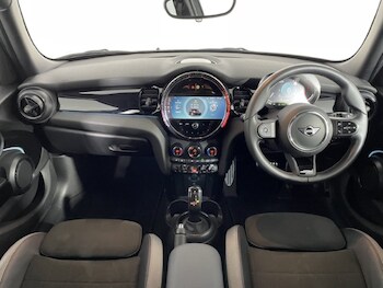 Used MINI Hatch 2023 for sale - 76981662: Photo