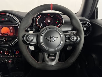 Used MINI Hatch 2020 for sale - 78801027: Photo