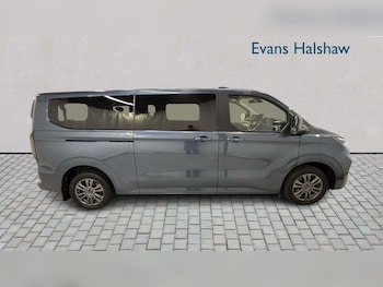 Used Ford Tourneo Custom 2024 for sale - 78564327: Photo