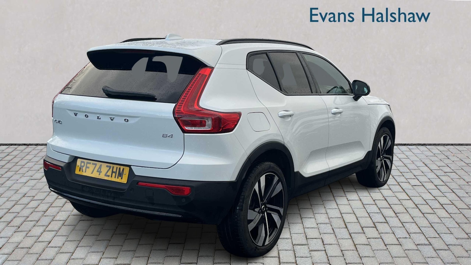Used Volvo XC40 2025 for sale - 77862273: Photo 3