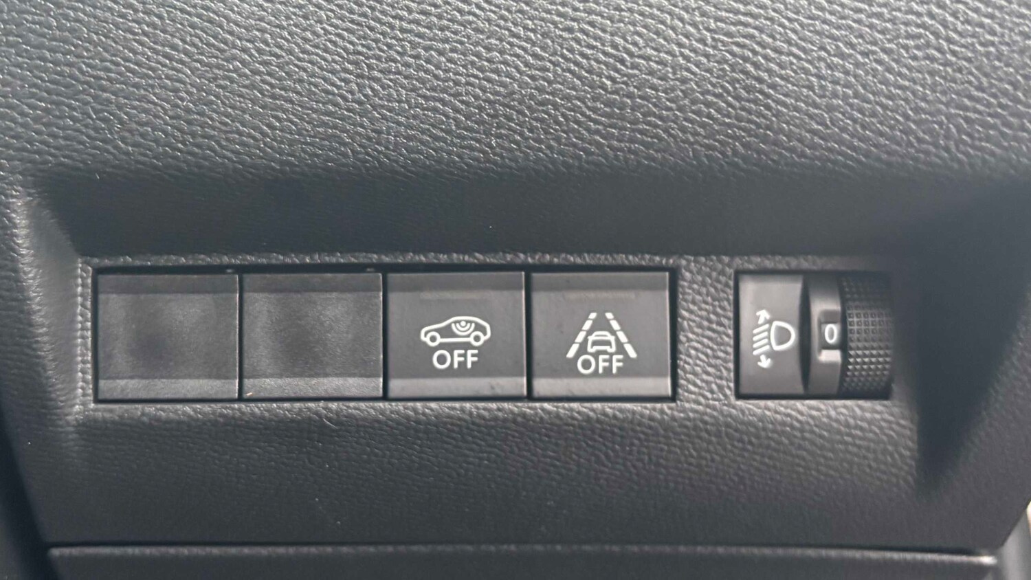 Used Peugeot 2008 2022 for sale - 77862356: Photo 16