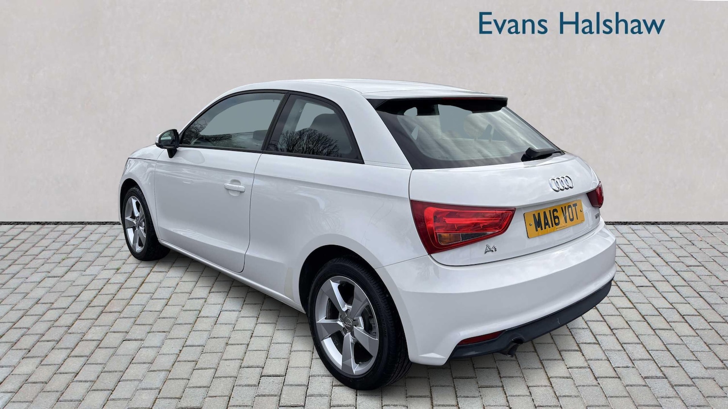Used Audi A1 for sale - 77857682: Photo 2