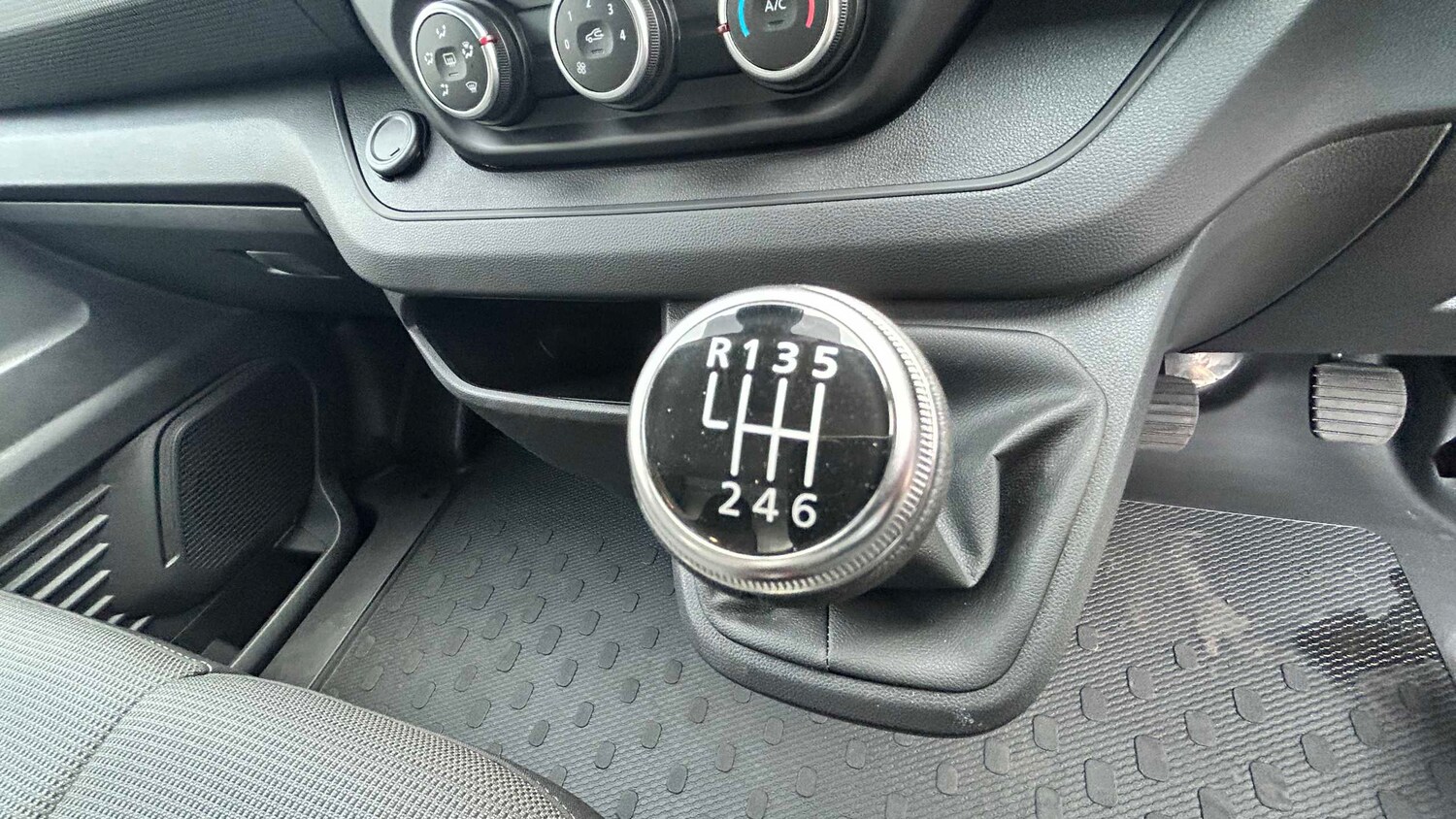 Used Renault Trafic 2025 for sale - 77859536: Photo 29