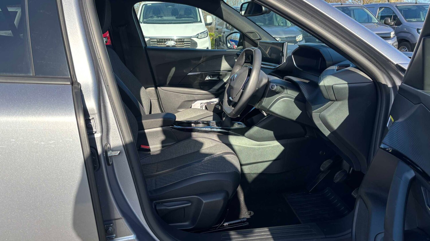 Used Peugeot 2008 for sale - 77860511: Photo 8