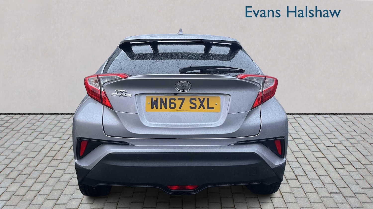 Used Toyota C-HR 2017 for sale - 78010054: Photo 4