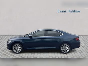 Used Skoda Superb 2017 for sale - 79624447: Photo
