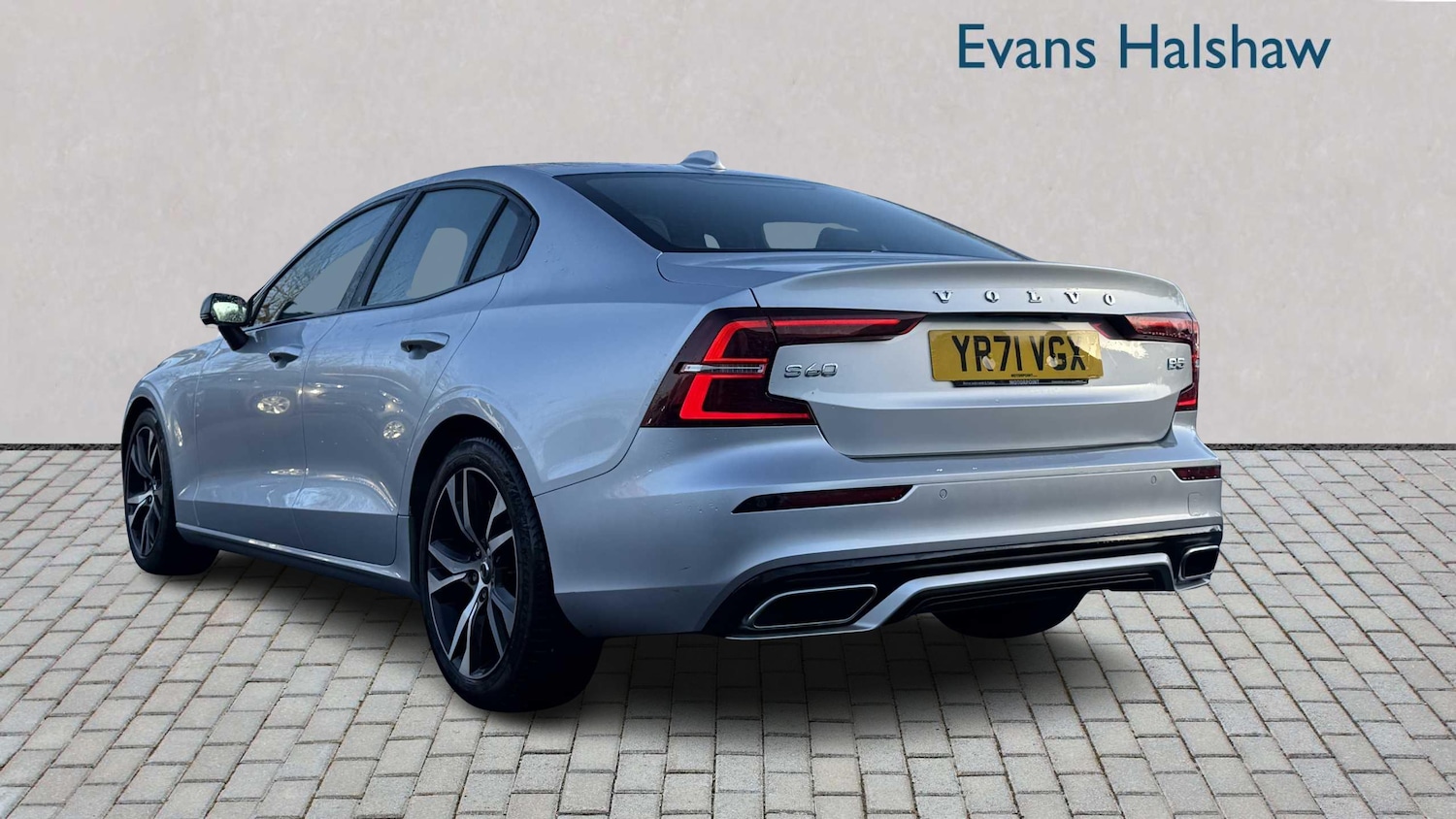 Used Volvo S60 2021 for sale - 77860504: Photo 2