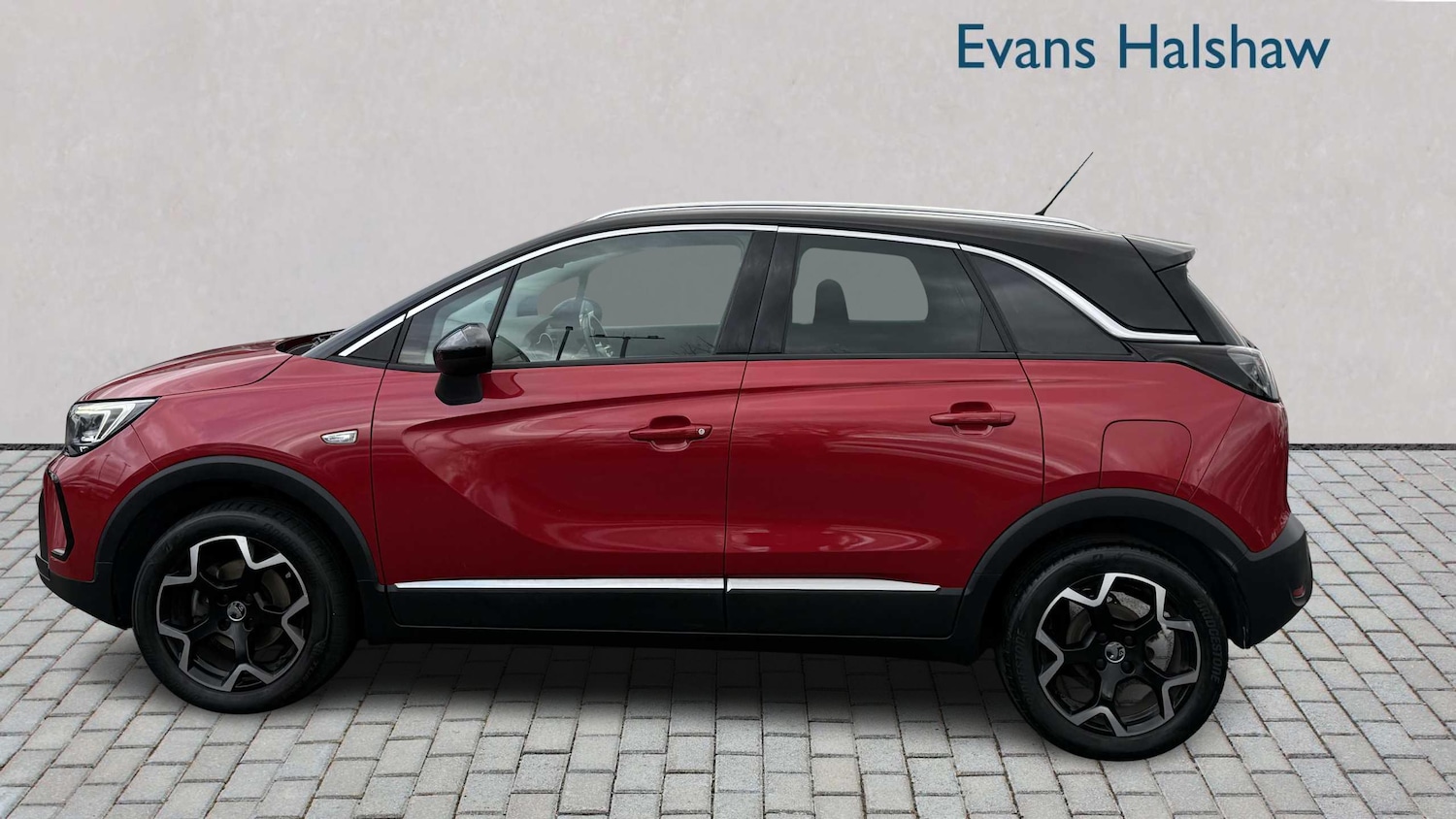 Used Vauxhall Crossland 2022 for sale - 77856865: Photo 3