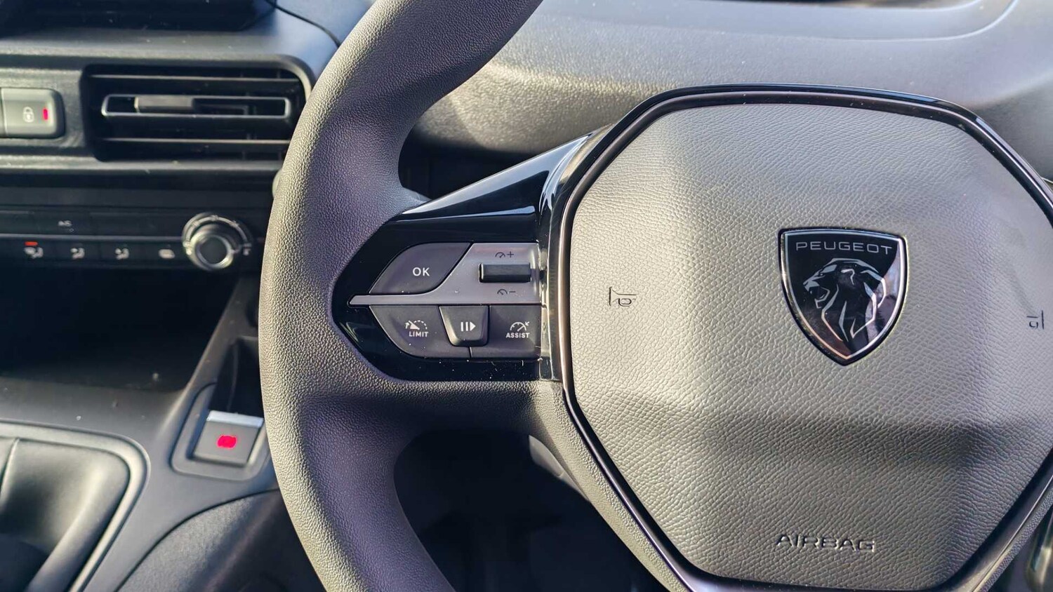 Used Peugeot Partner 2024 for sale - 77857633: Photo 16