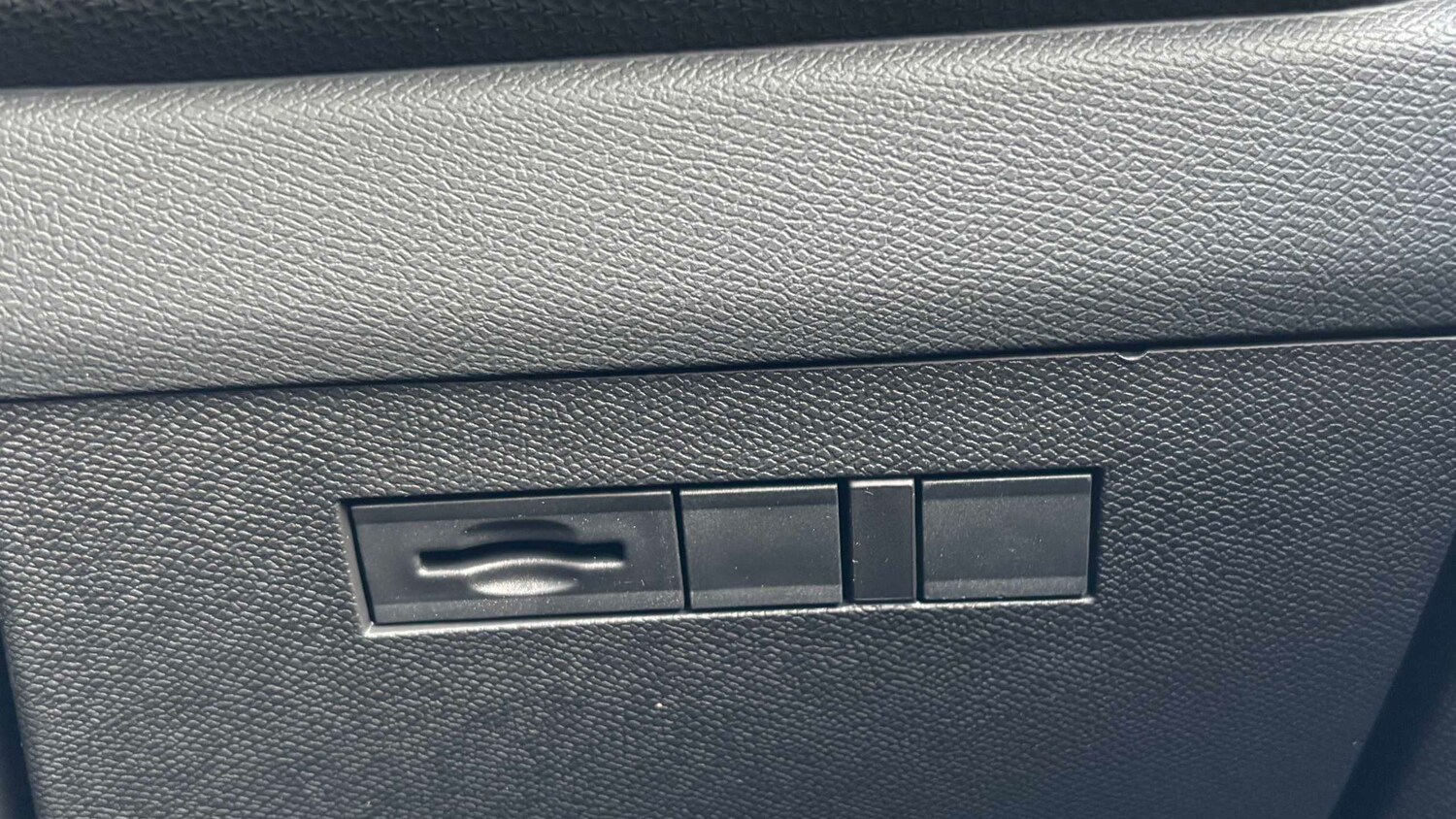 Used Vauxhall Astra for sale - 77861384: Photo 17