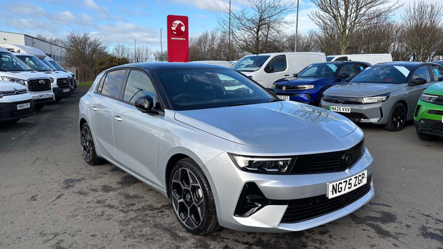 Used Vauxhall Astra for sale - 77861384: Photo 2