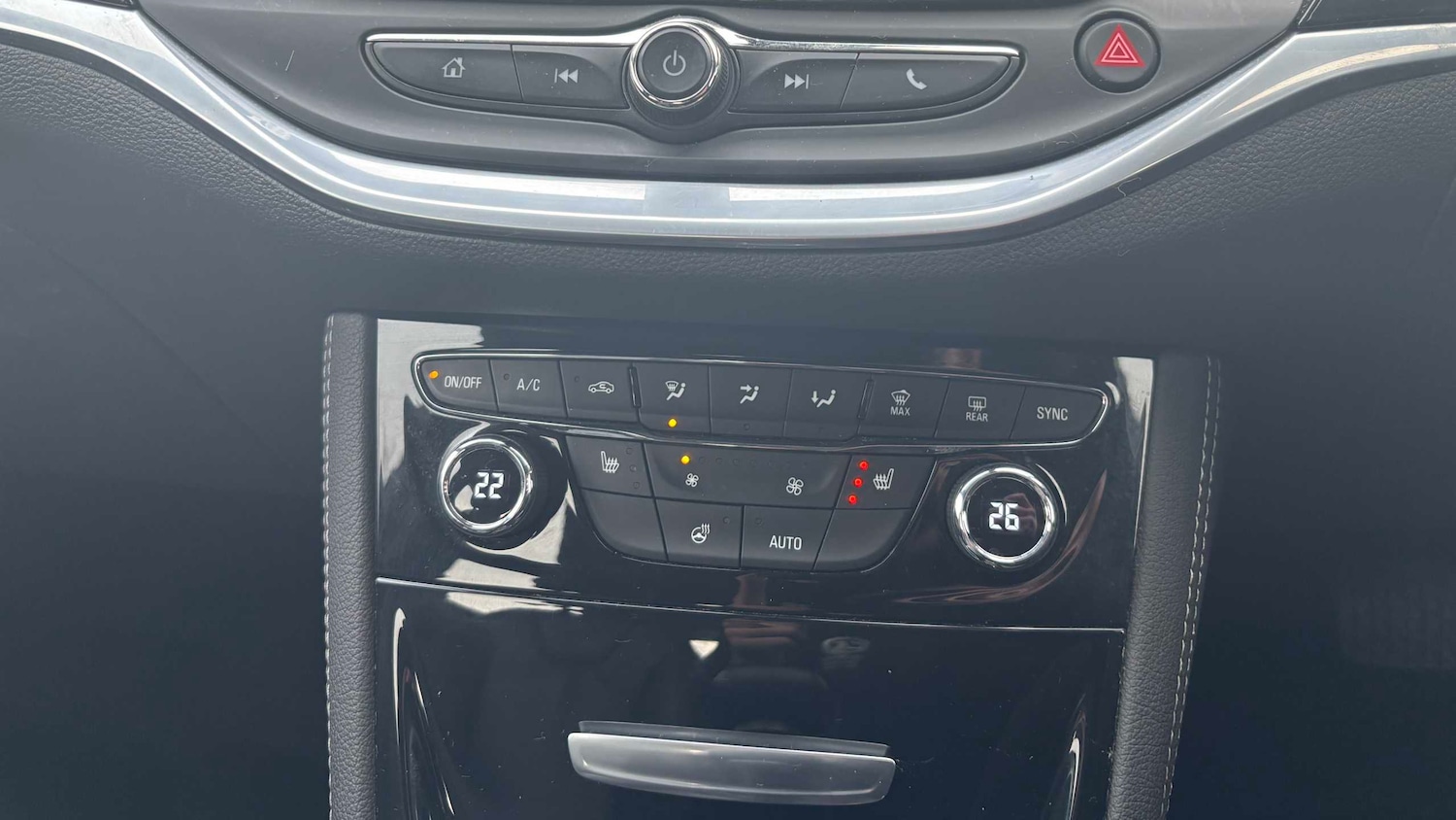 Used Vauxhall Astra for sale - 77861939: Photo 13