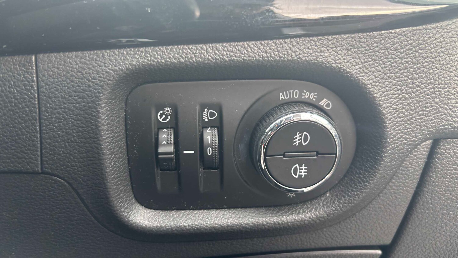 Used Vauxhall Astra for sale - 77861939: Photo 15