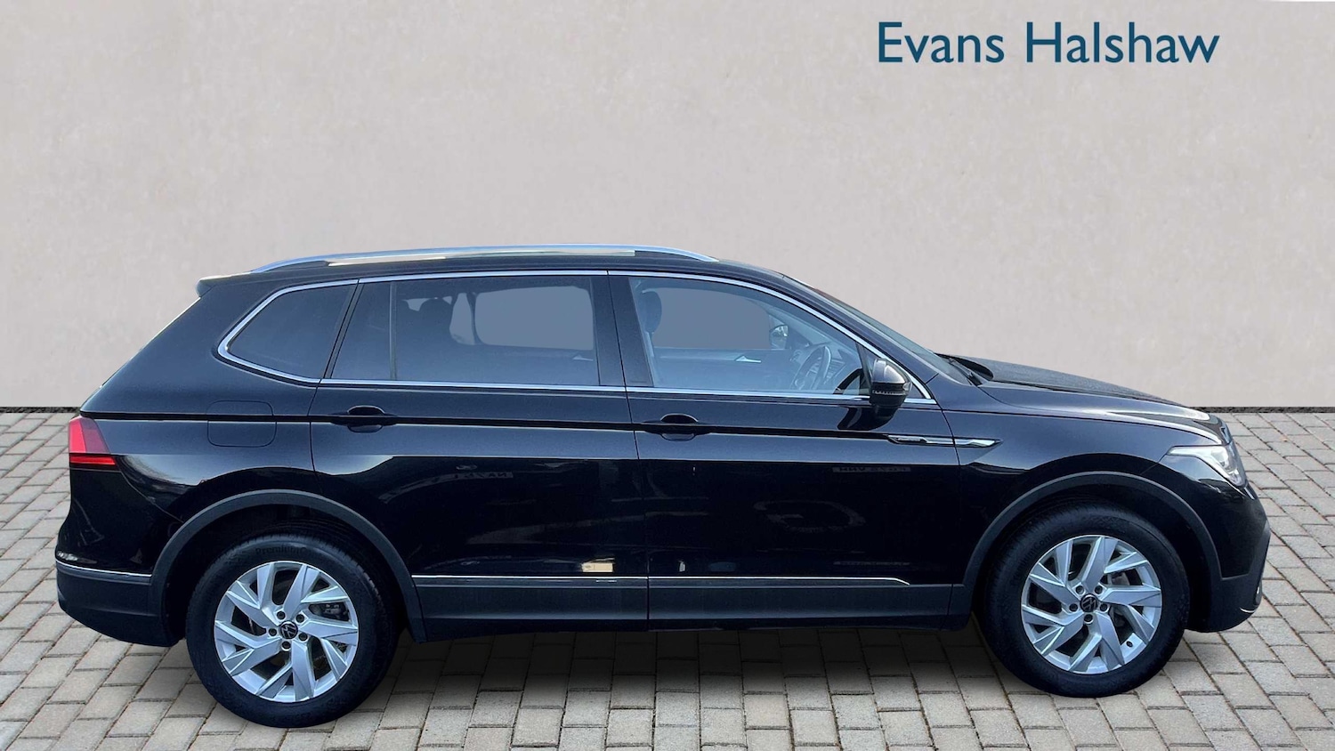 Used Volkswagen Tiguan Allspace 2022 for sale - 77857377: Photo 2