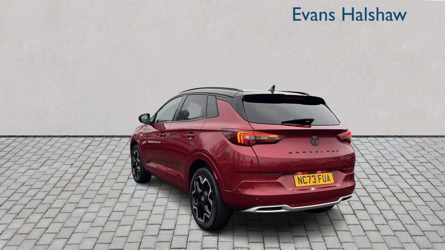 Used Vauxhall Grandland for sale - 77861987: Photo 2
