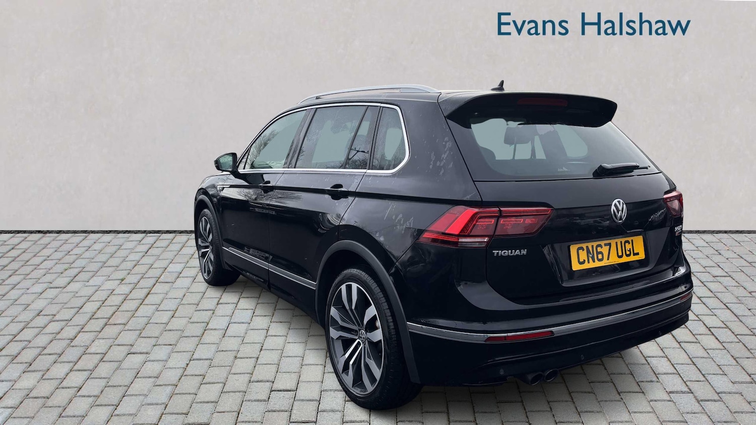 Used Volkswagen Tiguan for sale - 77861019: Photo 2