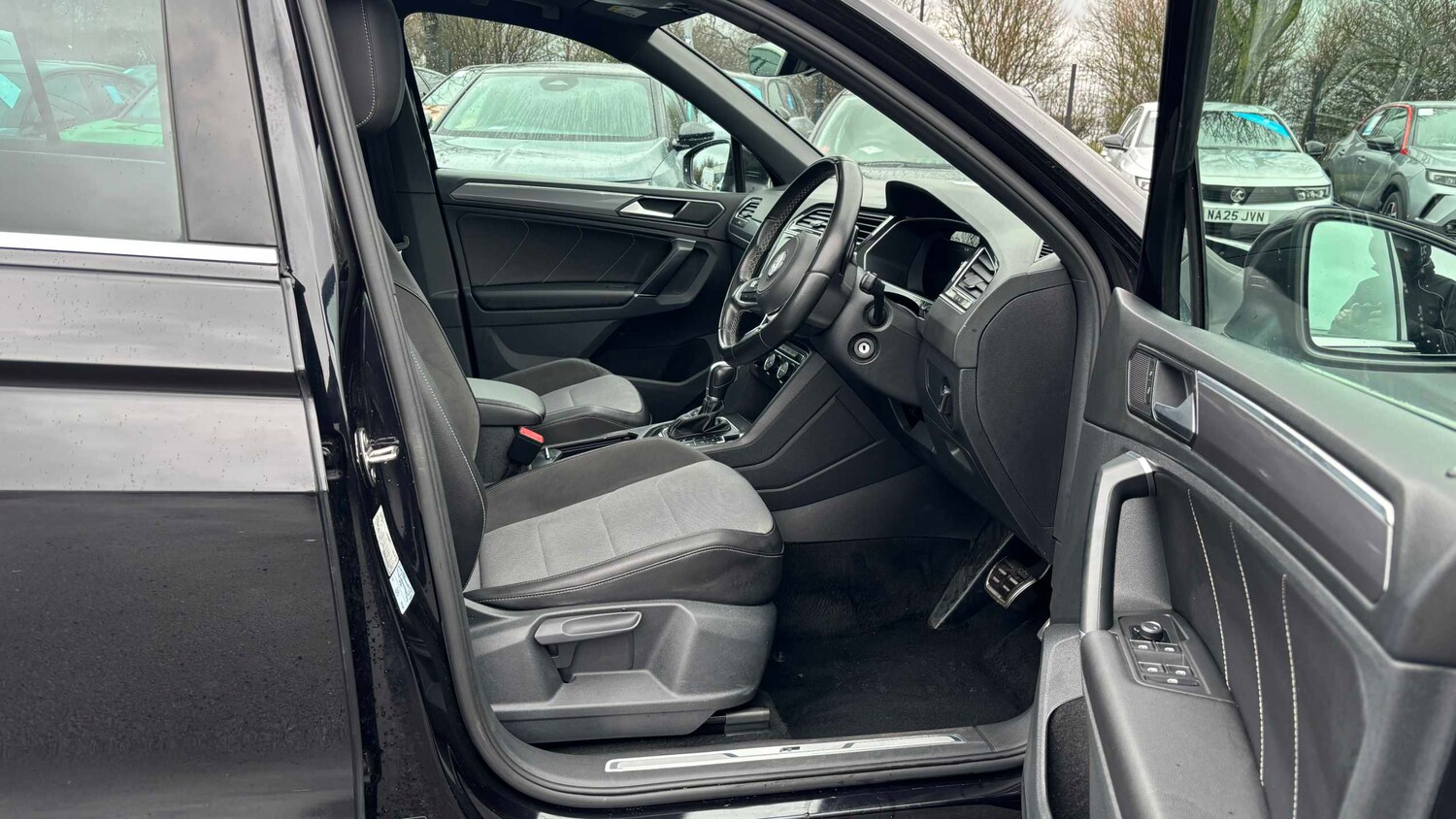 Used Volkswagen Tiguan for sale - 77861019: Photo 8