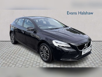 Used Volvo V40 2017 for sale - 79511593: Photo