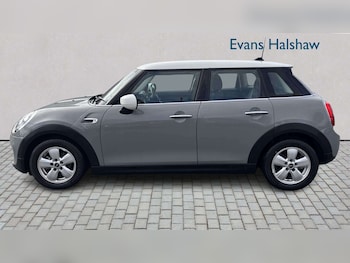 Used MINI Hatch 2021 for sale - 77913644: Photo