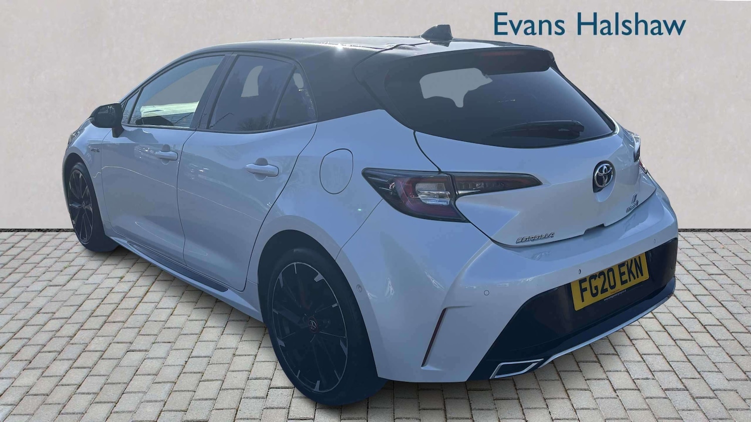 Used Toyota Corolla 2020 for sale - 77857891: Photo 2