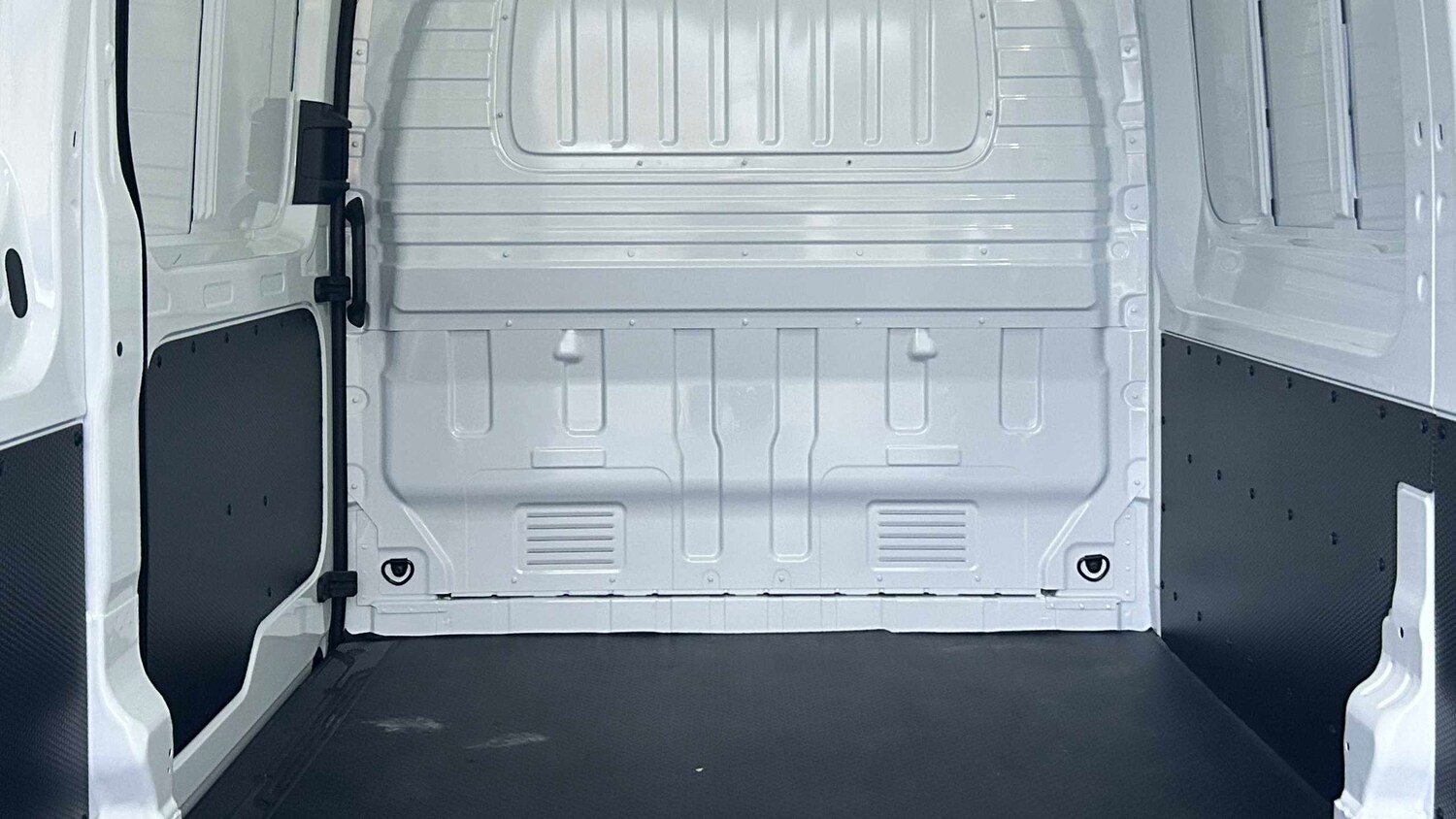 Used Maxus Deliver 9 2025 for sale - 77859552: Photo 15