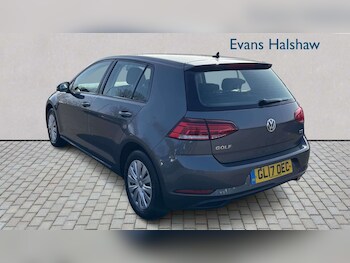 Used Volkswagen Golf 2017 for sale - 77861342: Photo