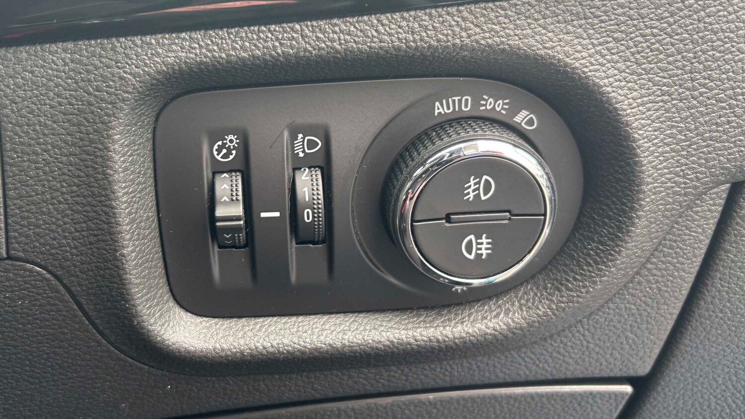 Used Vauxhall Astra 2018 for sale - 77857295: Photo 16