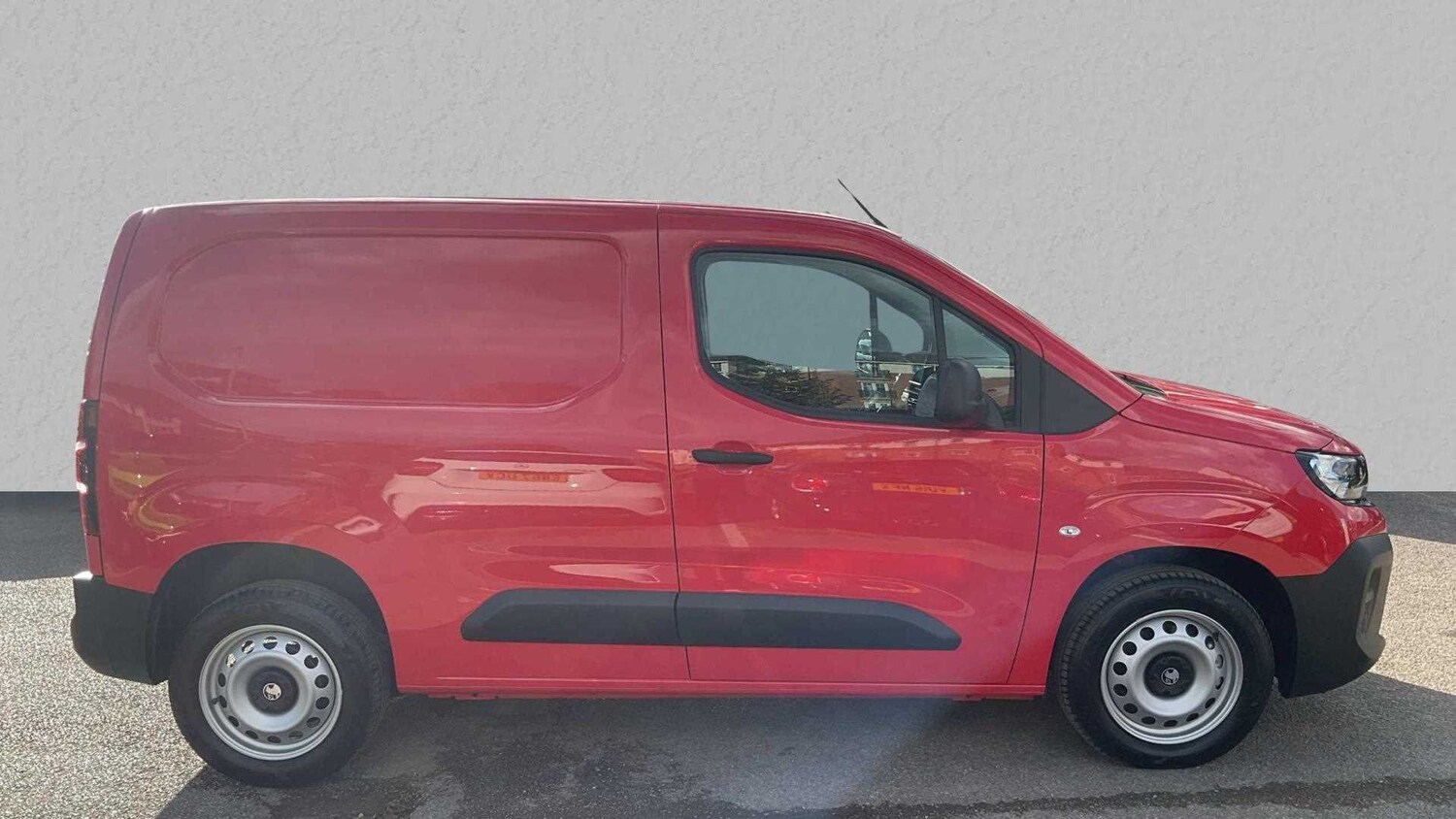 Used Vauxhall Combo 2025 for sale - 77860731: Photo 4
