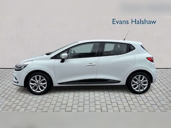 Used Renault Clio 2018 for sale - 78754650: Photo