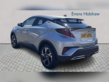 Used Toyota C-HR 2023 for sale - 79028147: Photo