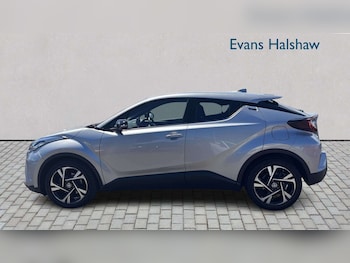 Used Toyota C-HR 2023 for sale - 79028147: Photo