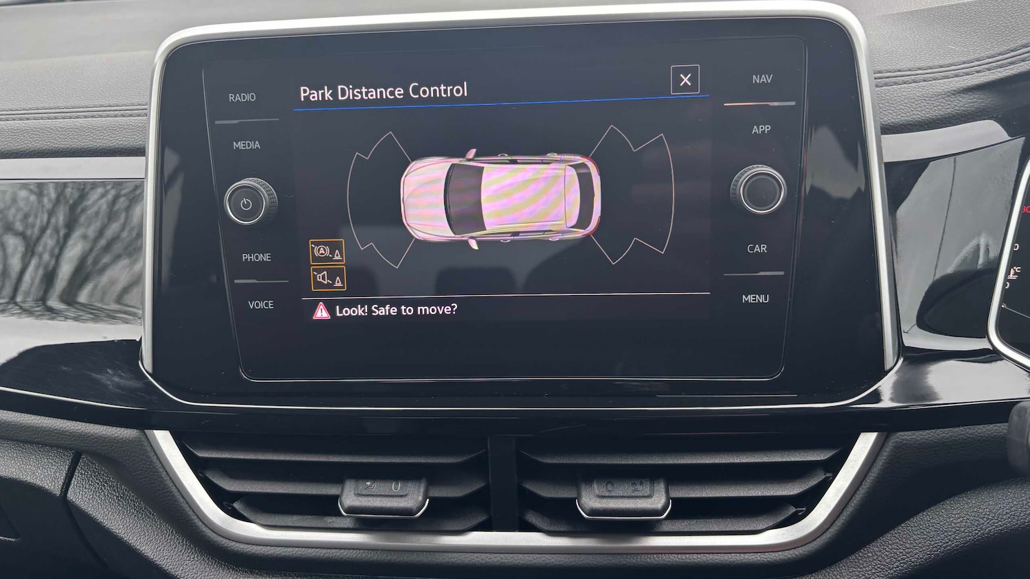 Used Volkswagen T-Roc for sale - 77862488: Photo 13