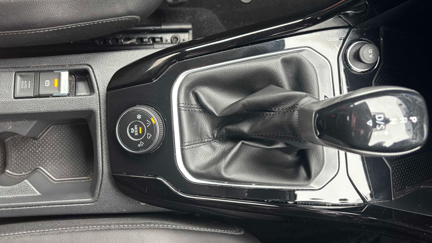 Used Volkswagen T-Roc for sale - 77862488: Photo 15