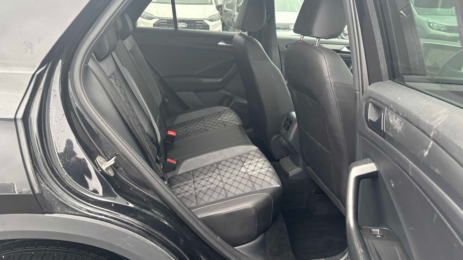 Used Volkswagen T-Roc for sale - 77862488: Photo 18