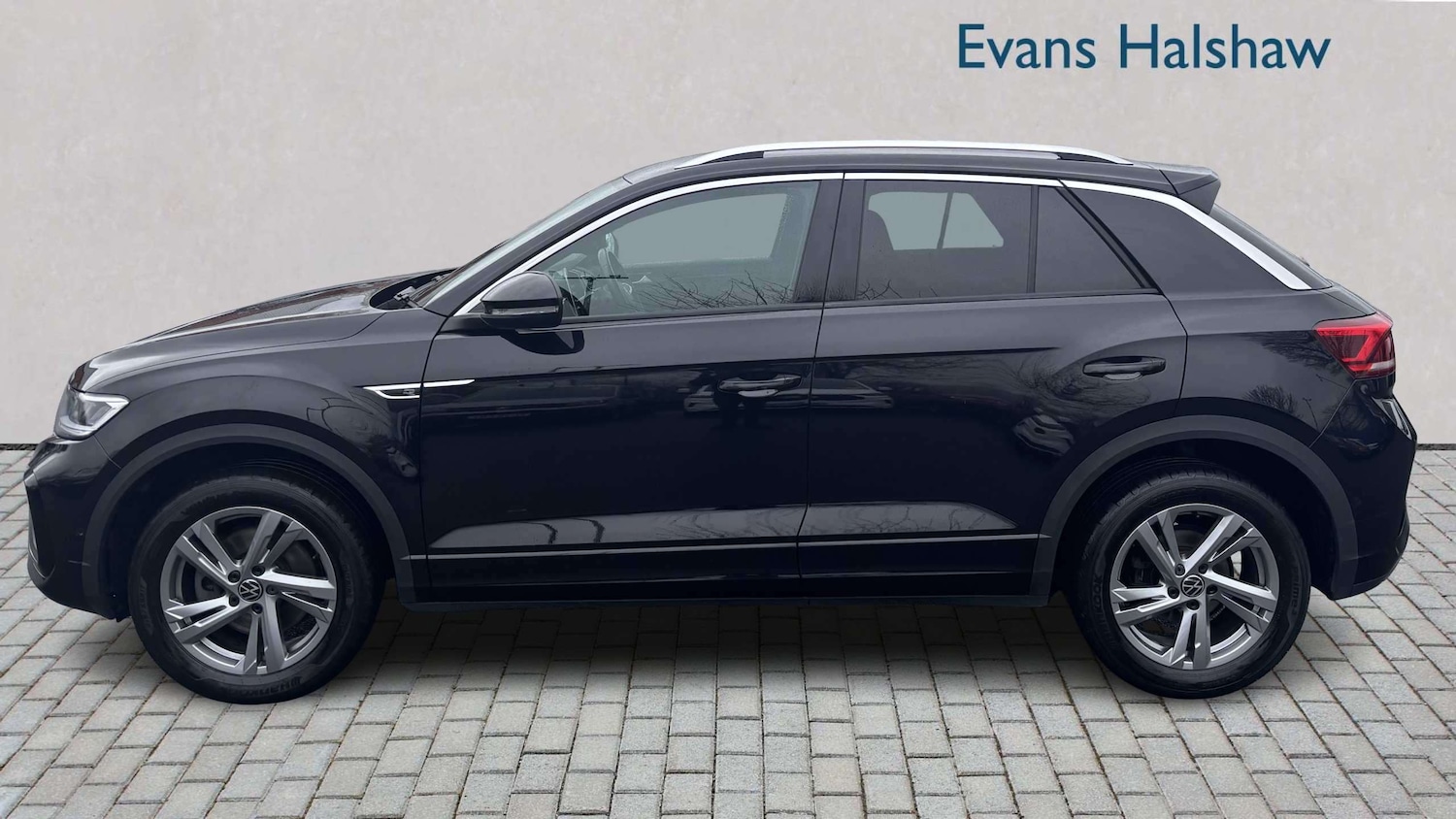 Used Volkswagen T-Roc for sale - 77862488: Photo 3