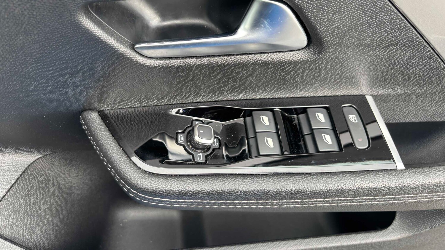 Used Vauxhall Astra for sale - 77860150: Photo 17