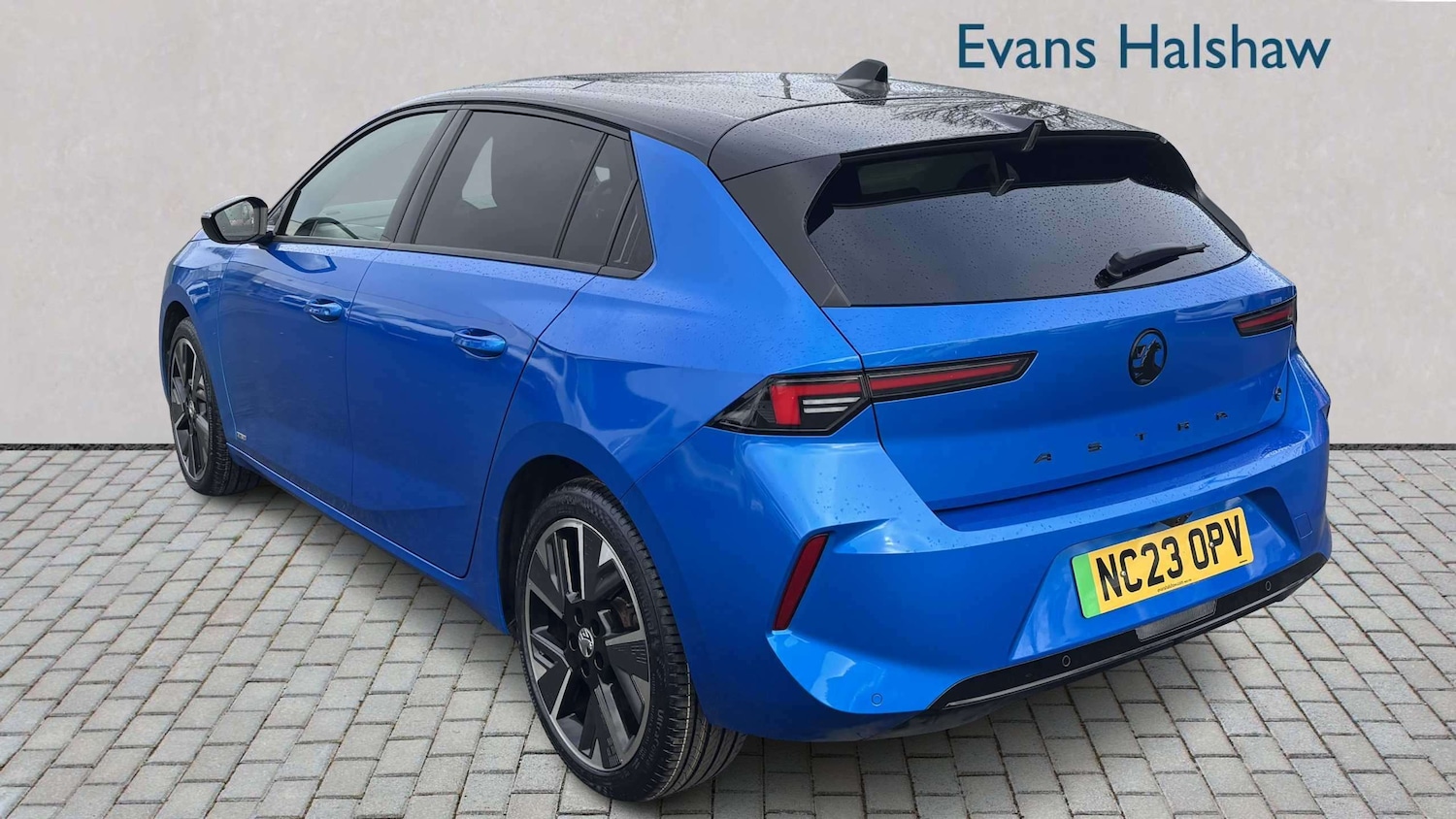 Used Vauxhall Astra for sale - 77860150: Photo 2