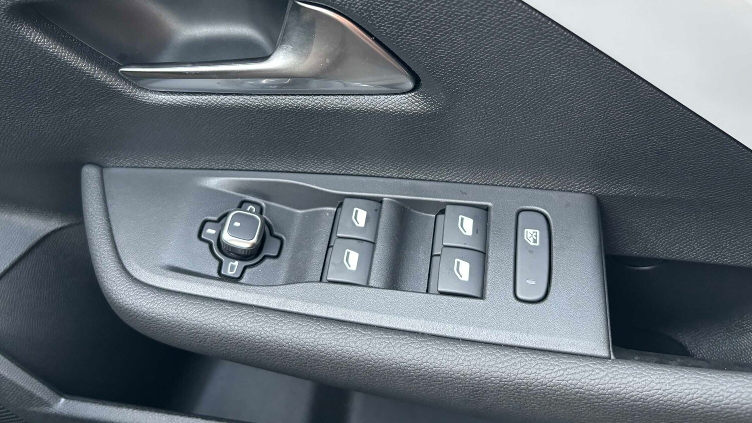 Used Vauxhall Astra for sale - 77860952: Photo 17