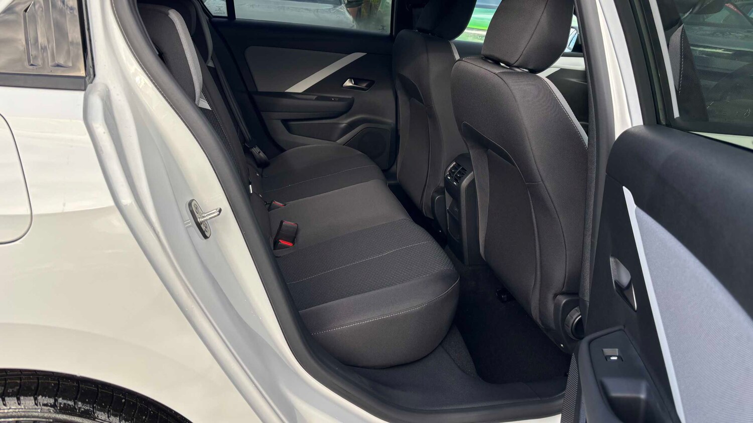 Used Vauxhall Astra for sale - 77860952: Photo 18