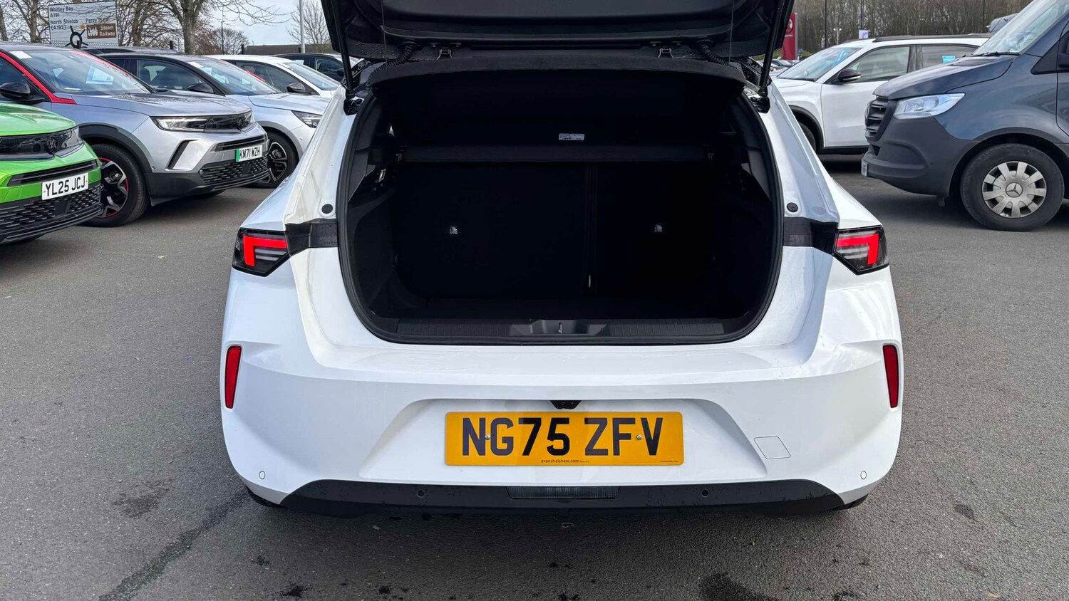 Used Vauxhall Astra for sale - 77860952: Photo 7