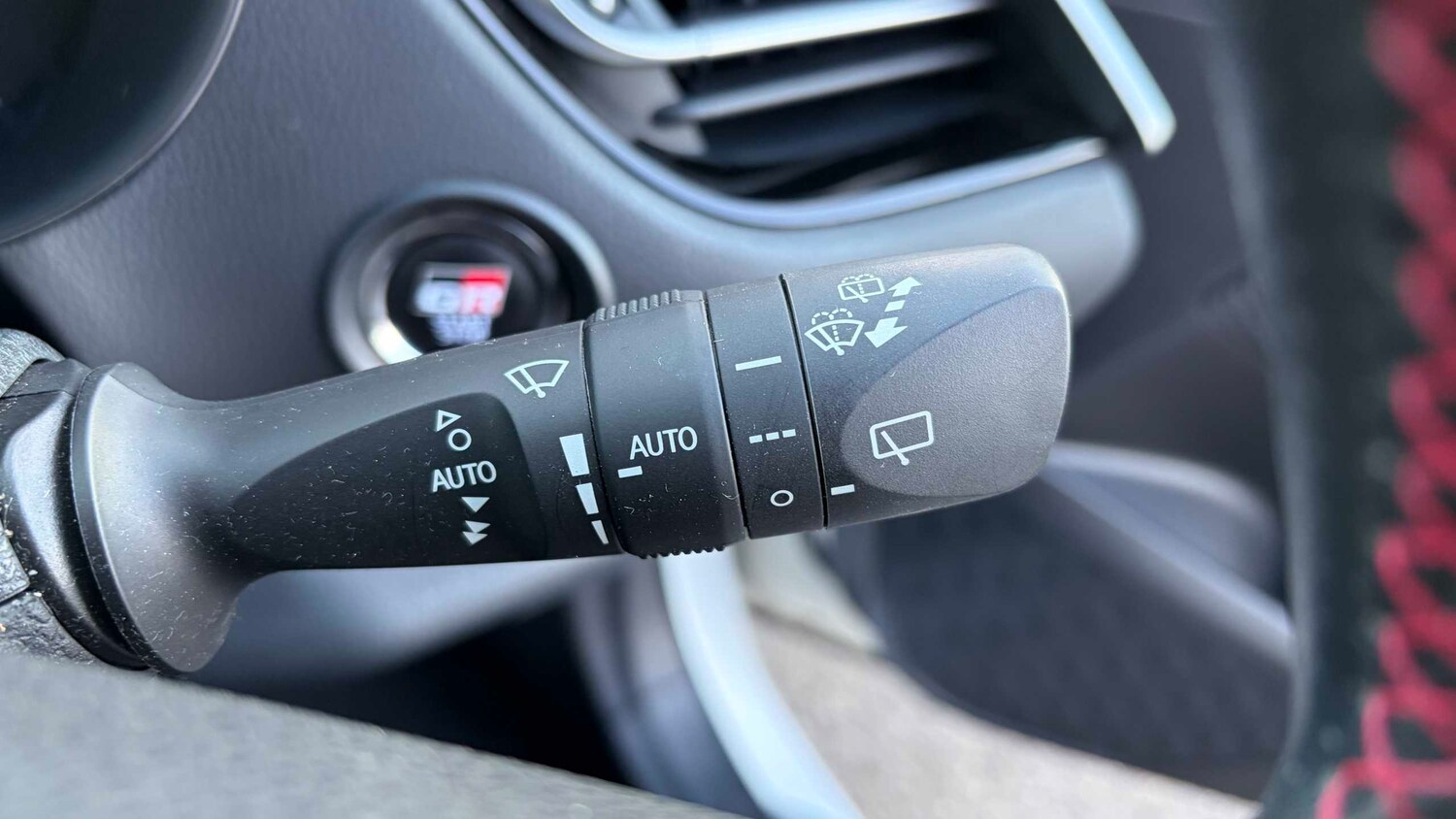 Used Toyota C-HR for sale - 77860572: Photo 16