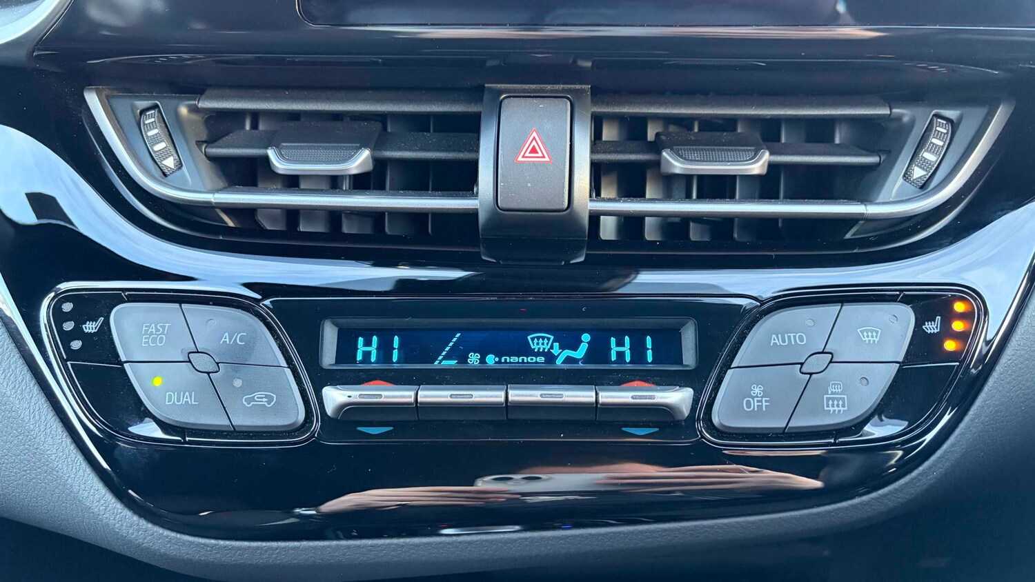 Used Toyota C-HR for sale - 77860572: Photo 18