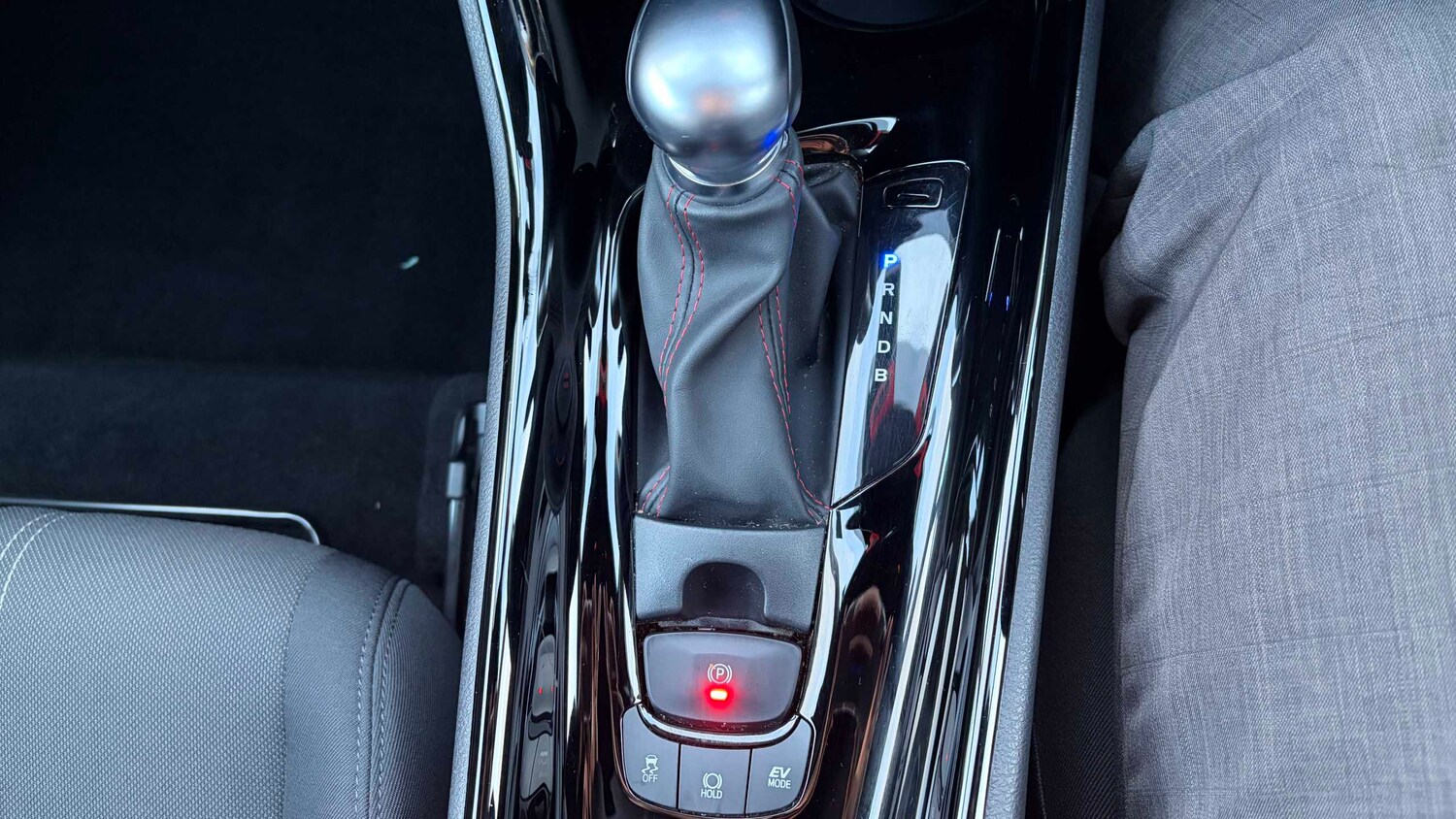 Used Toyota C-HR for sale - 77860572: Photo 19